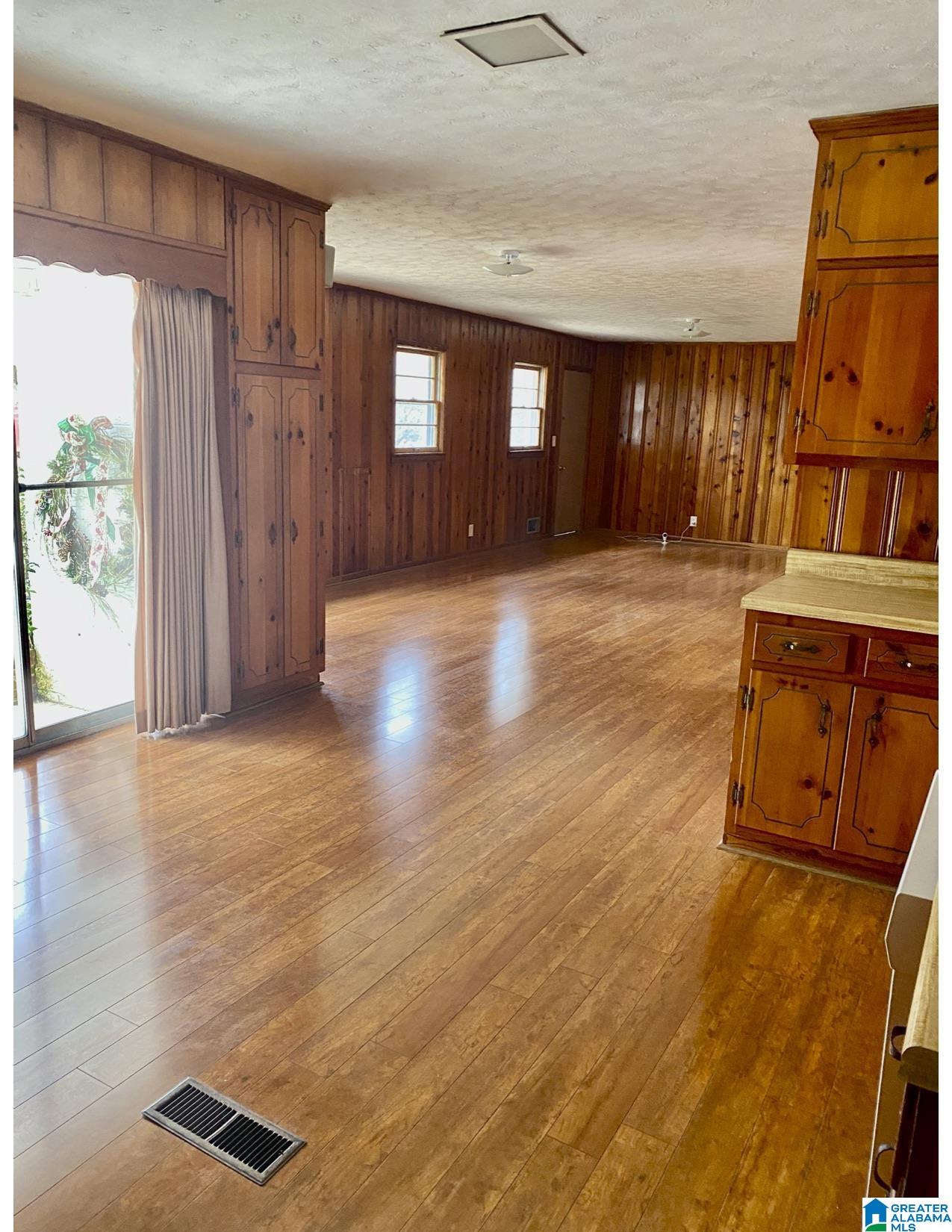 400 Howe Street Weaver, AL 36277 - Photo 7 of 33