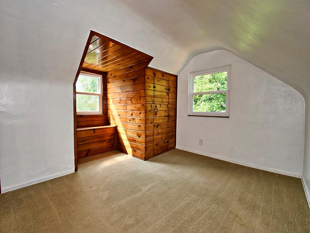 135 Harding Road Pittsburgh, PA 15229 - Photo 19 of 21 Gallery Image 19