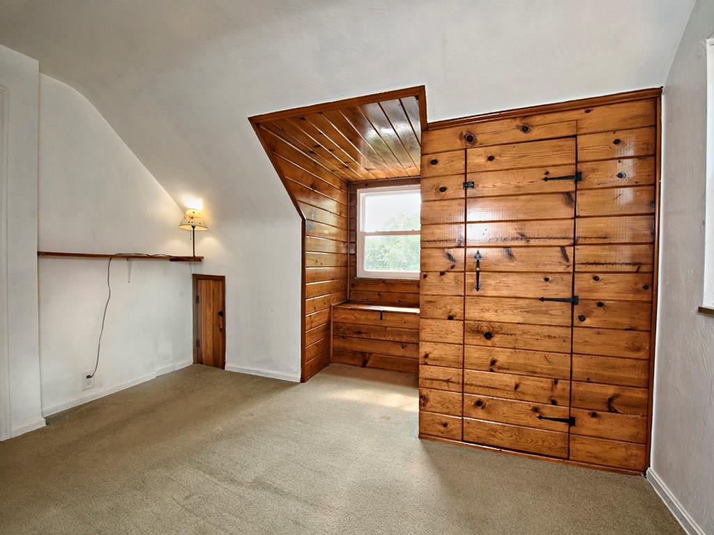 135 Harding Road Pittsburgh, PA 15229 - Photo 20 of 21 Gallery Image 20