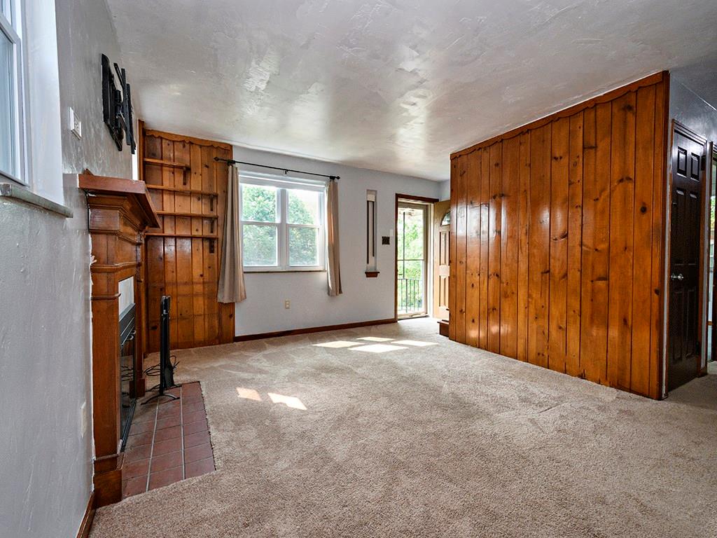 135 Harding Road Pittsburgh, PA 15229 - Photo 4 of 21 Gallery Image 4