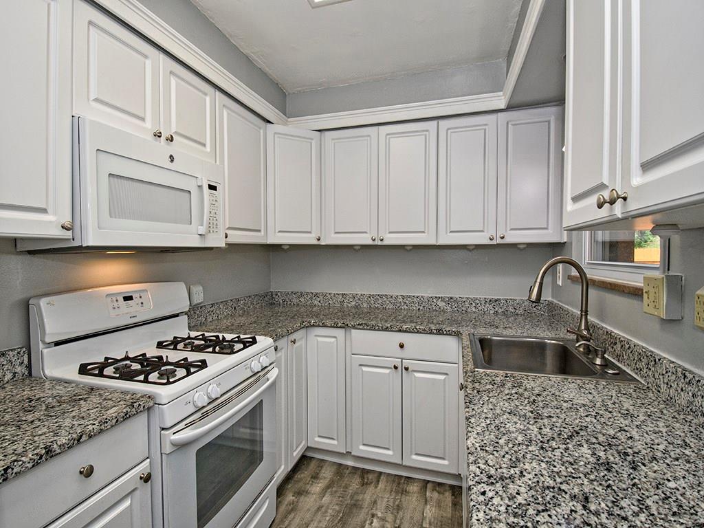 135 Harding Road Pittsburgh, PA 15229 - Photo 7 of 21 Gallery Image 7