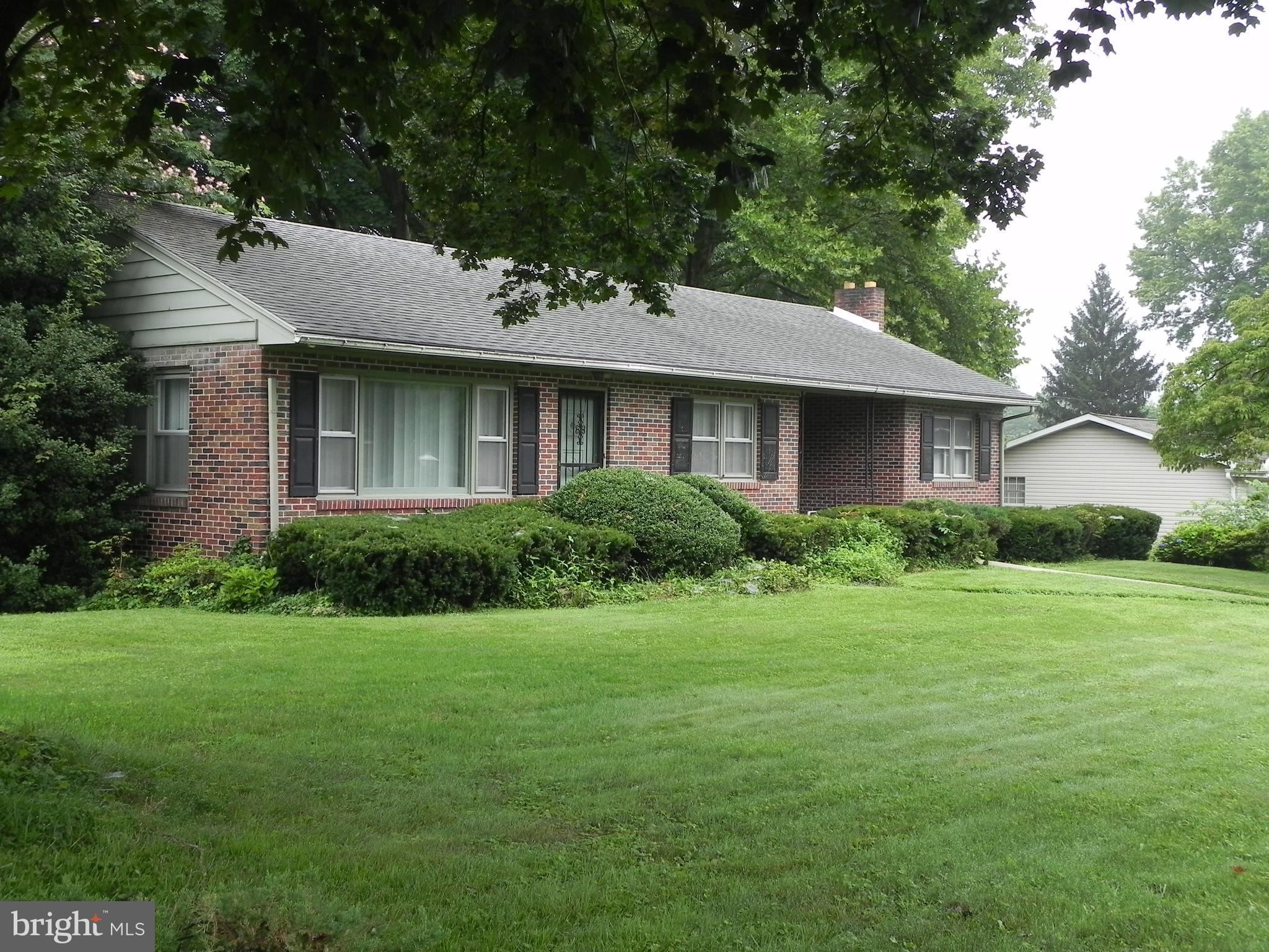 3014 Elm Road Reading, PA 19605 - Photo 1 of 32 Front Left