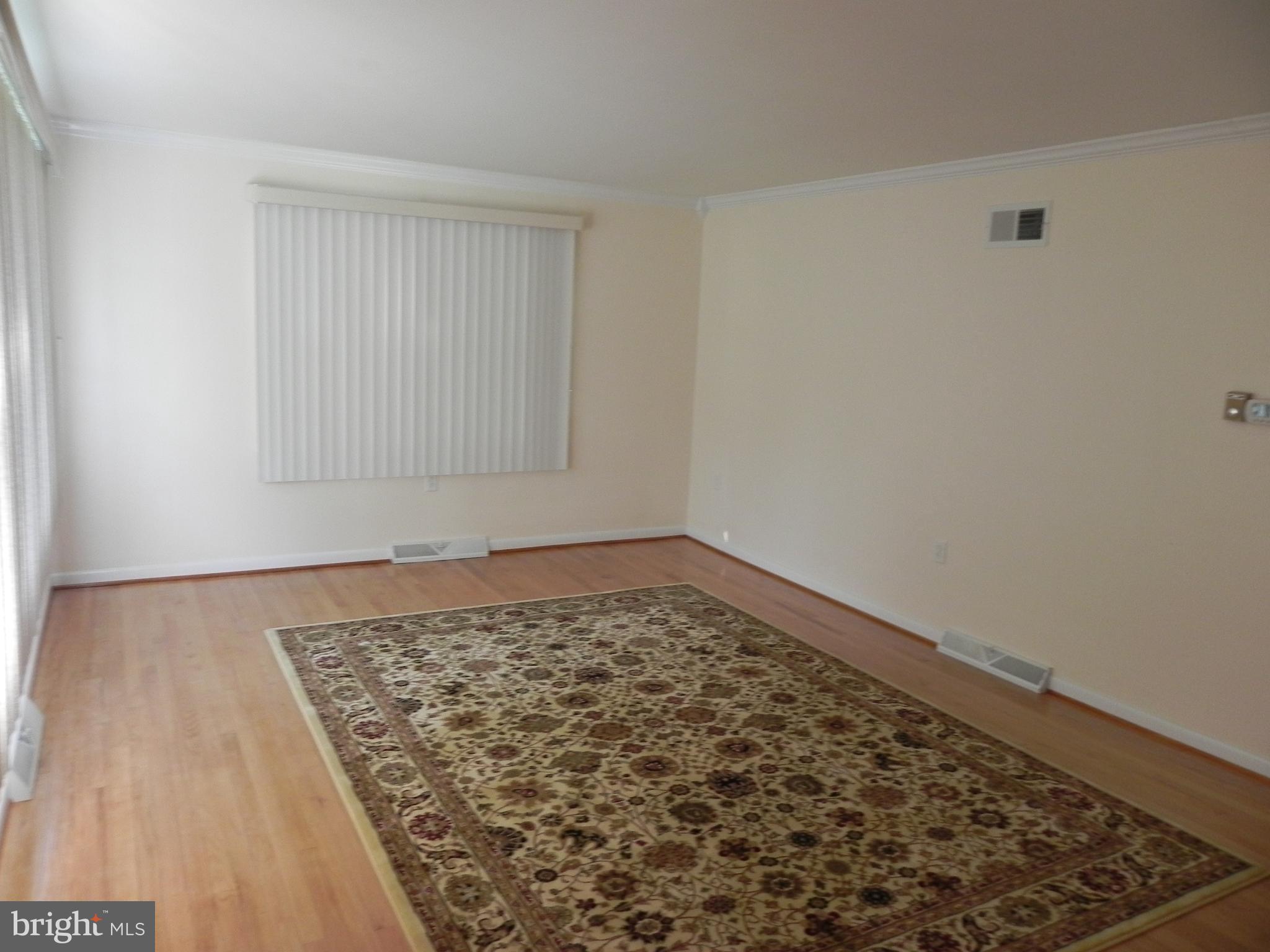 3014 Elm Road Reading, PA 19605 - Photo 16 of 32 Living Room