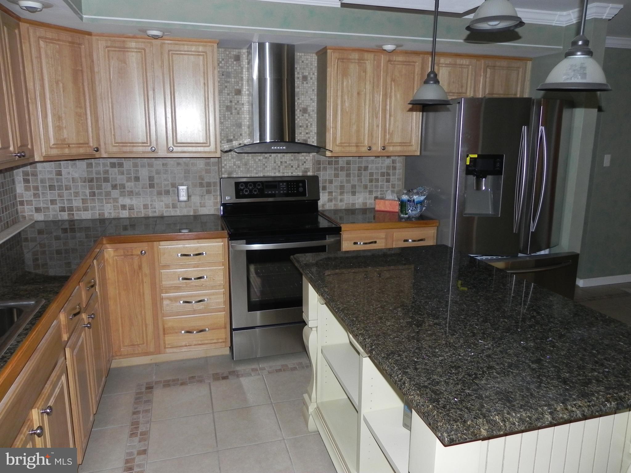 3014 Elm Road Reading, PA 19605 - Photo 10 of 32 Kitchen