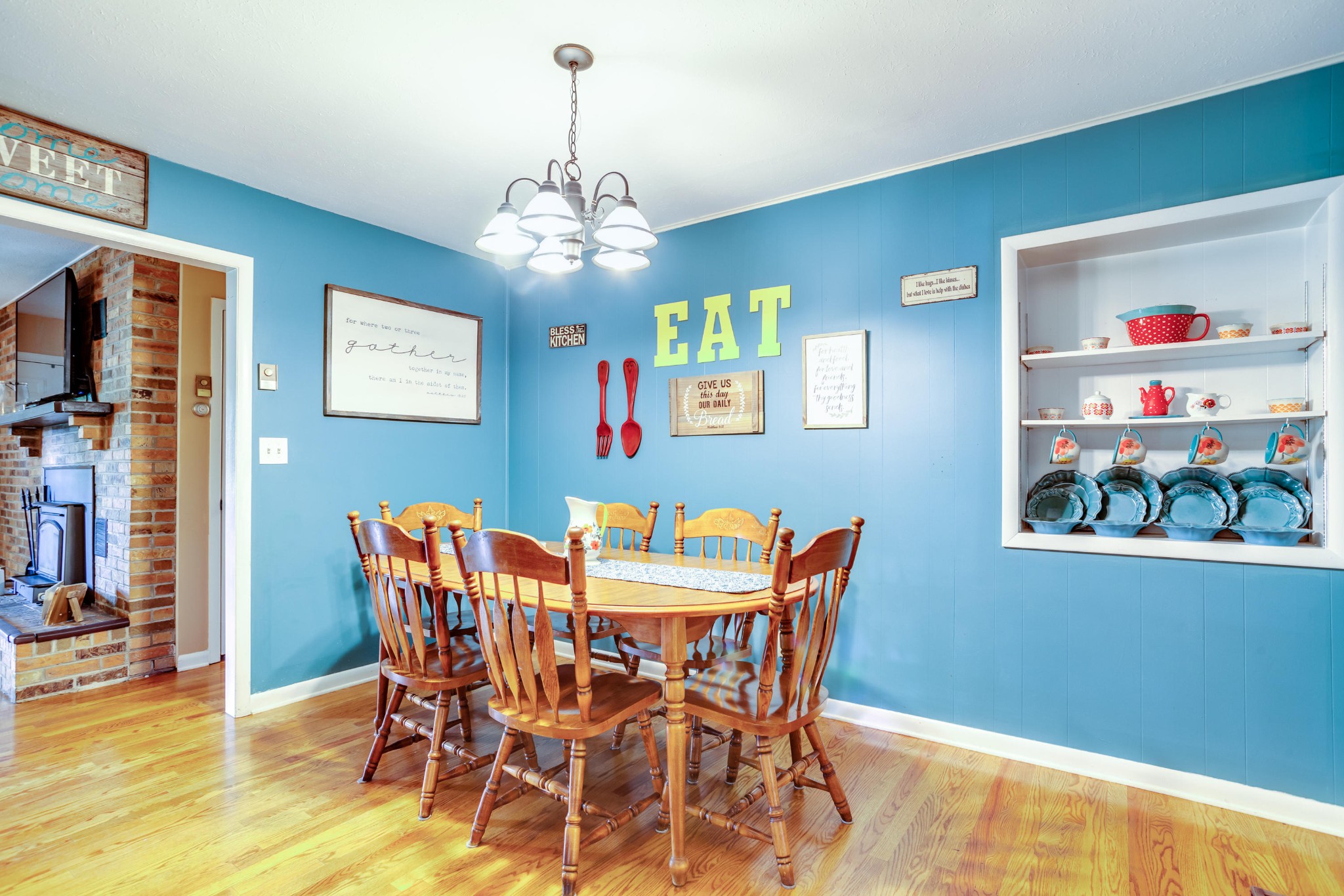 1283 Laurel Road Clinton, TN 37716 - Photo 8 of 29 a view of a dining room with furniture and chandelier