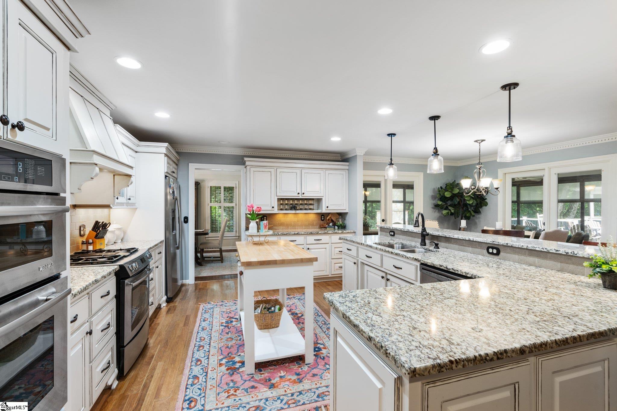 102 Cranberry Way Easley, SC 29642 - Photo 6 of 36 Gallery Image 6