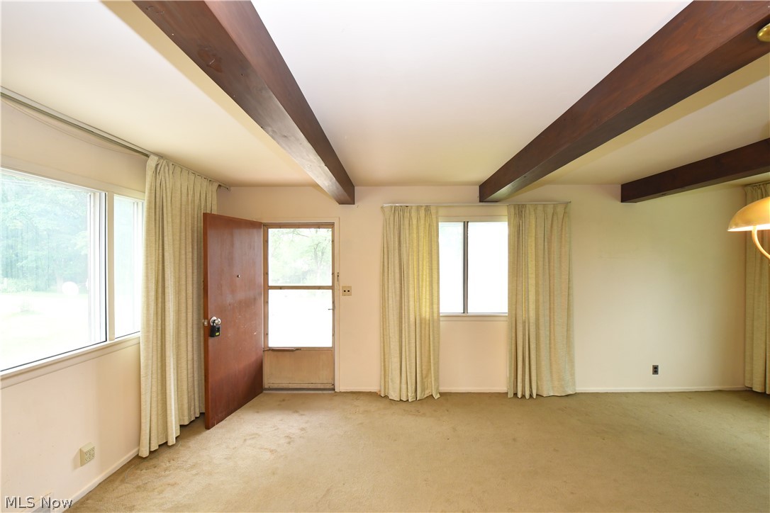 9527 Murray Road Cleveland, OH 44125 - Photo 2 of 8