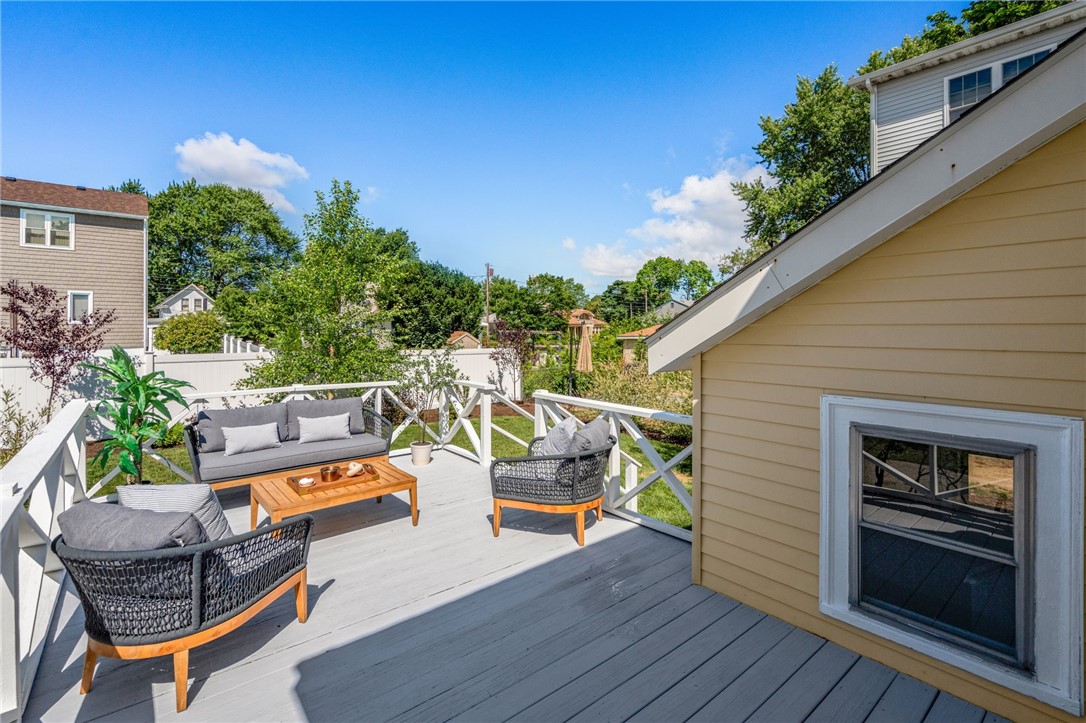 83 Spring Avenue Barrington, RI 02806 - Photo 18 of 25