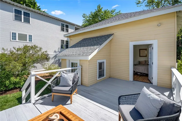 $3,200 | 83 Spring Avenue, Barrington, RI 02806