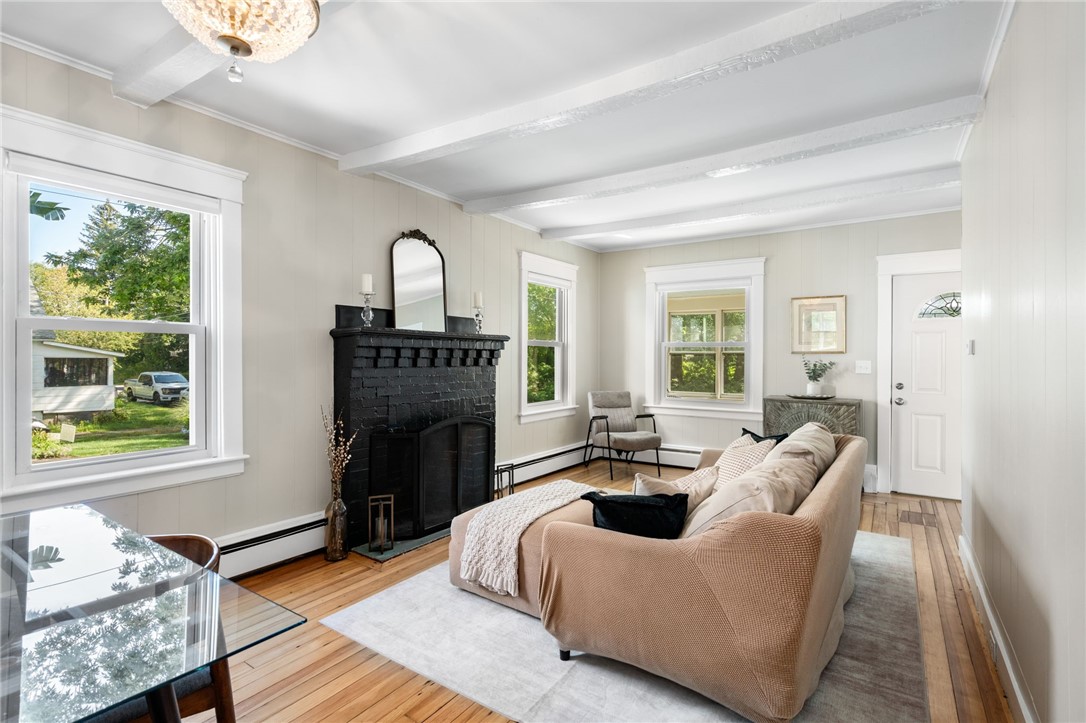 83 Spring Avenue Barrington, RI 02806 - Photo 6 of 25