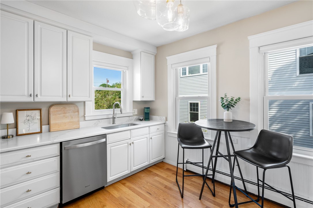 83 Spring Avenue Barrington, RI 02806 - Photo 9 of 25