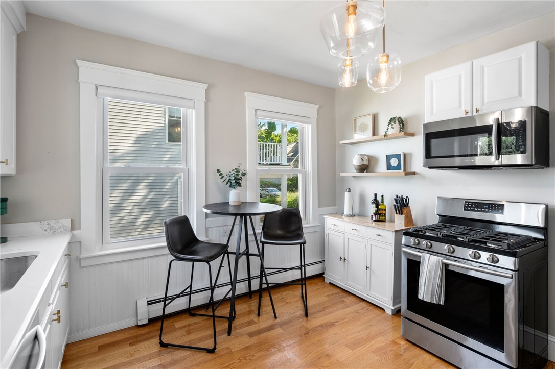 83 Spring Avenue Barrington, RI 02806 - Photo 10 of 25