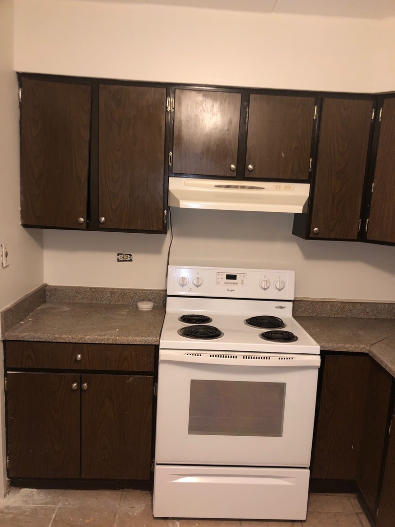 2807 Willow Road, Unit 107 Homewood, IL 60430 - Photo 4 of 10