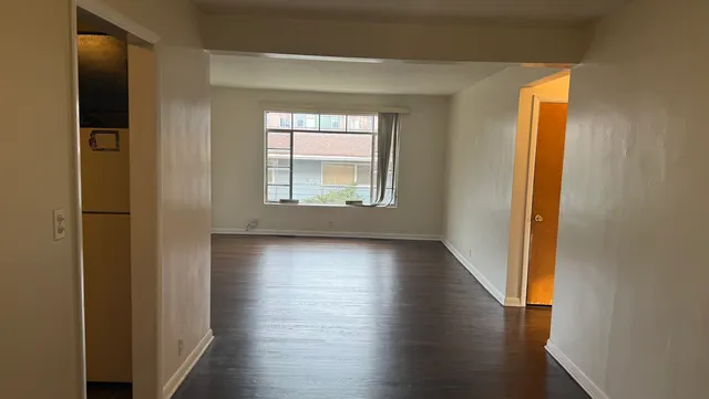 $1,600 | 1014 Edwards Street, Unit 1, Waukegan, IL 60085