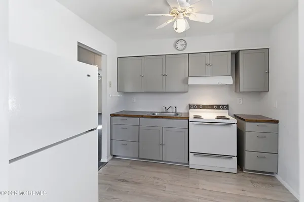 $449,000 | 471 Woodpark Drive, Brick, NJ 08723