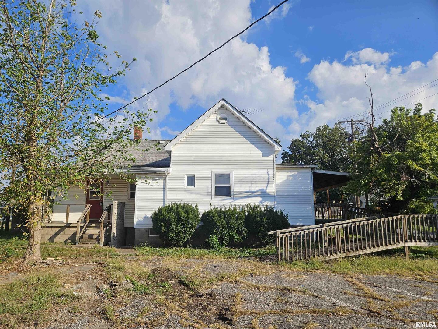 1105 Organ Street Eldorado, IL 62930 - Photo 3 of 18