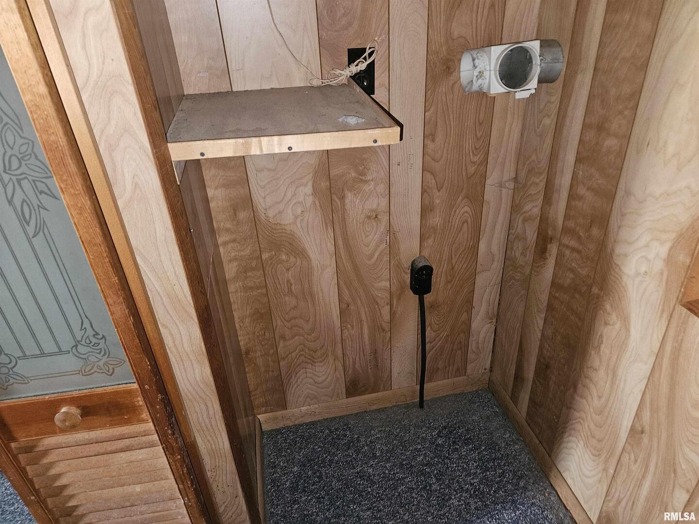 1105 Organ Street Eldorado, IL 62930 - Photo 9 of 18