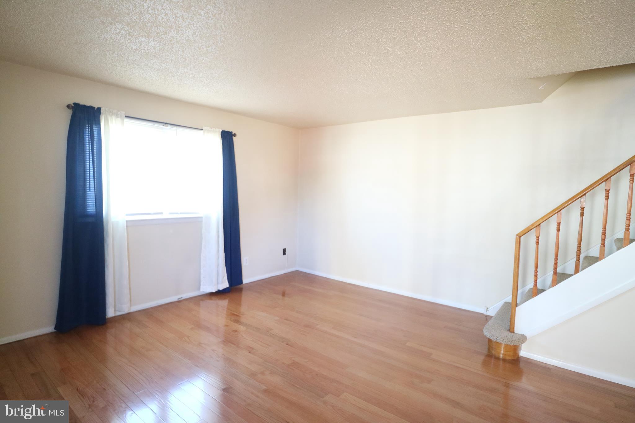 1925 Tomlinson Road Philadelphia, PA 19116 - Photo 3 of 19 Gallery Image 3