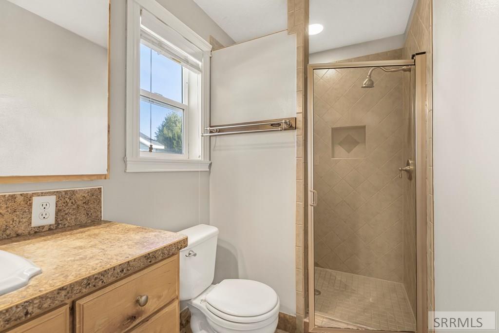 419 North 4th West Rigby, ID 83442 - Photo 22 of 60 Primary Bathroom