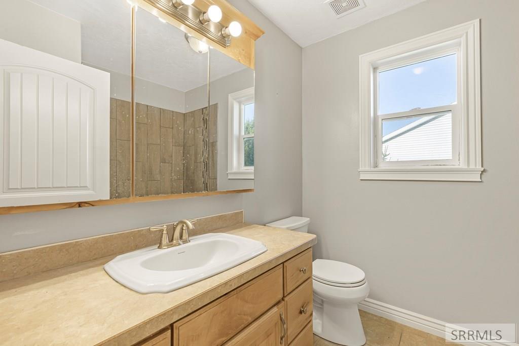 419 North 4th West Rigby, ID 83442 - Photo 25 of 60 Main Floor Full Bath