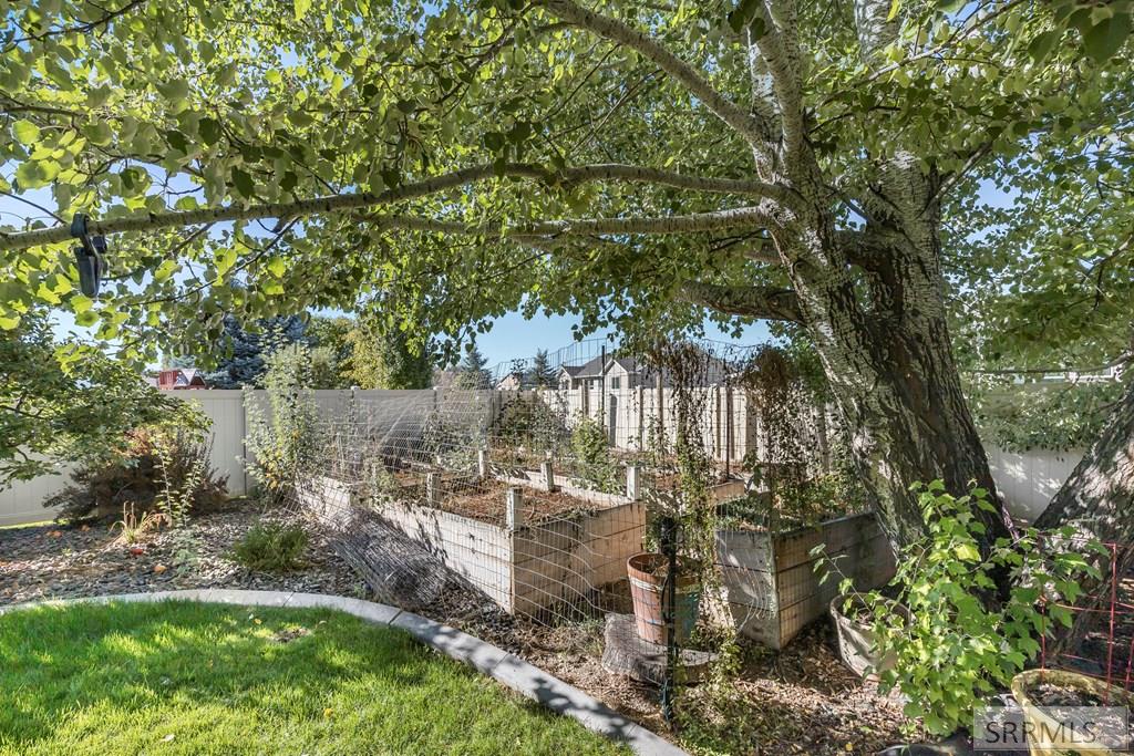 419 North 4th West Rigby, ID 83442 - Photo 39 of 60 Raised Garden Beds