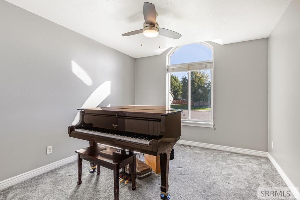 419 North 4th West Rigby, ID 83442 - Photo 6 of 60 Front Office/Bedroom