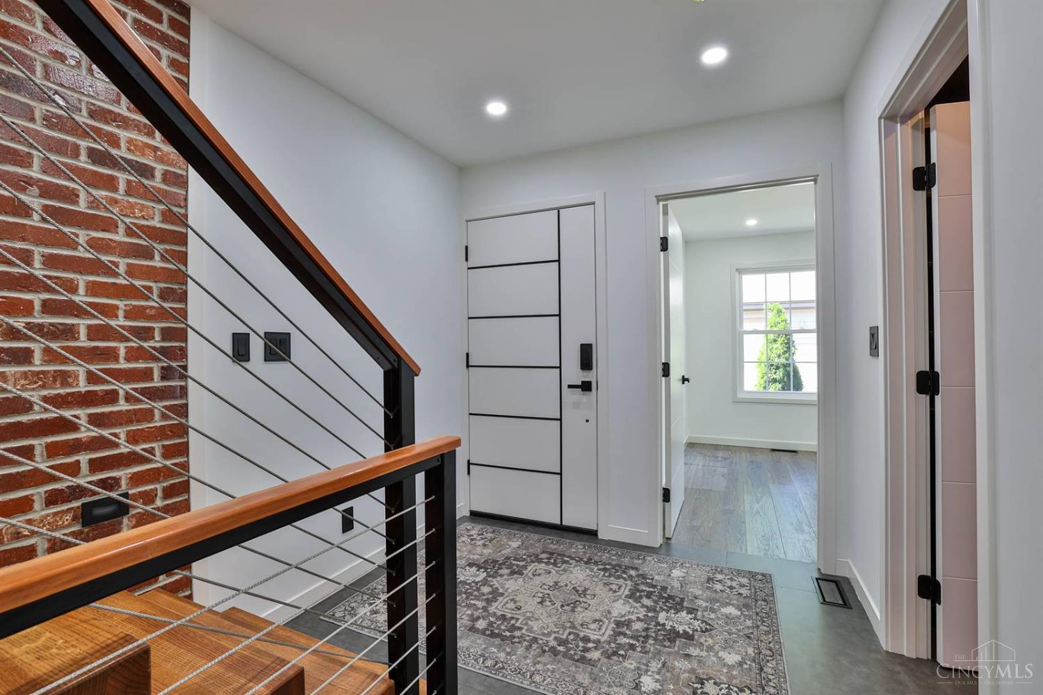 10555 Montgomery Road, Unit 49 Montgomery, OH 45242 - Photo 5 of 52