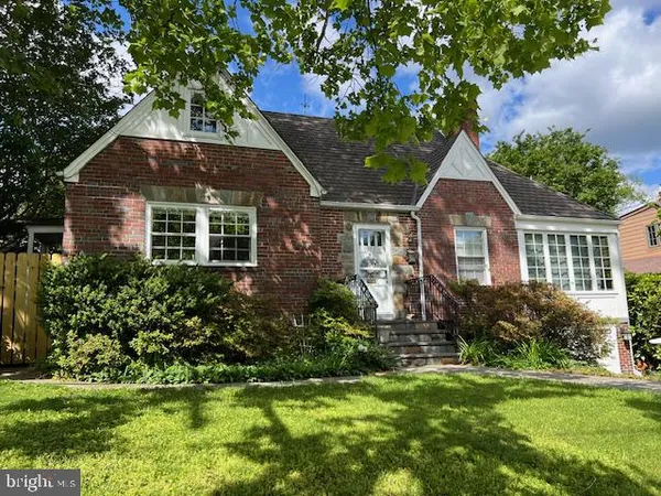 $2,800 | 9102 Flower Avenue, Silver Spring, MD 20901