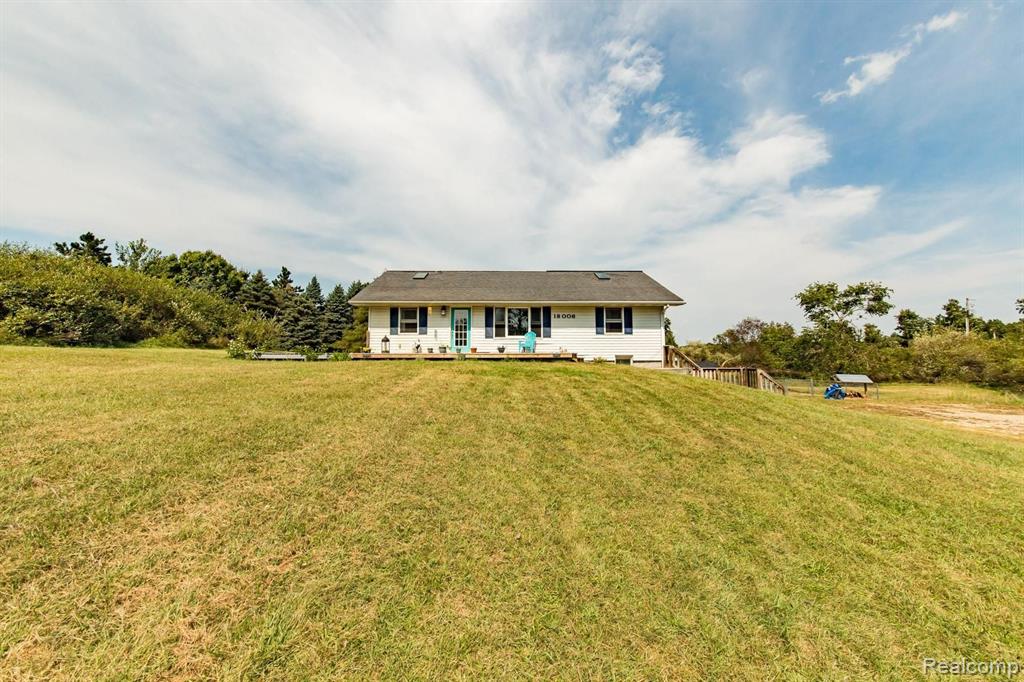 18006 West Austin Road Manchester, MI 48158 - Photo 2 of 35