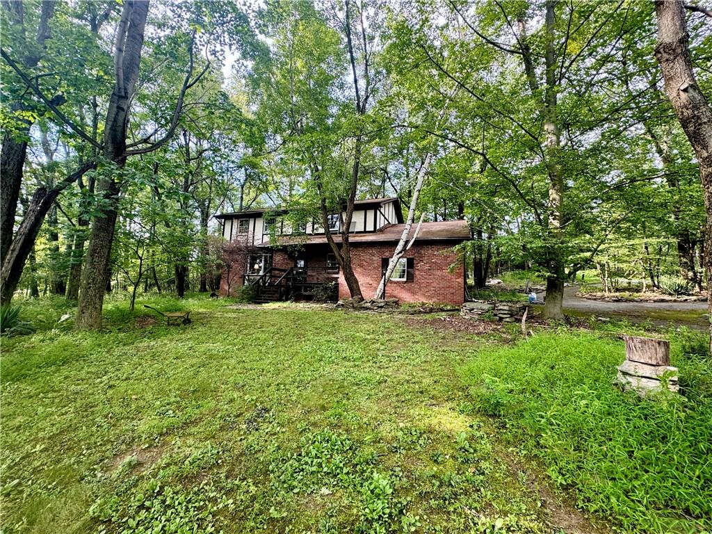 901 Stratford Road Ligonier, PA 15658 - Photo 3 of 29 Gallery Image 3