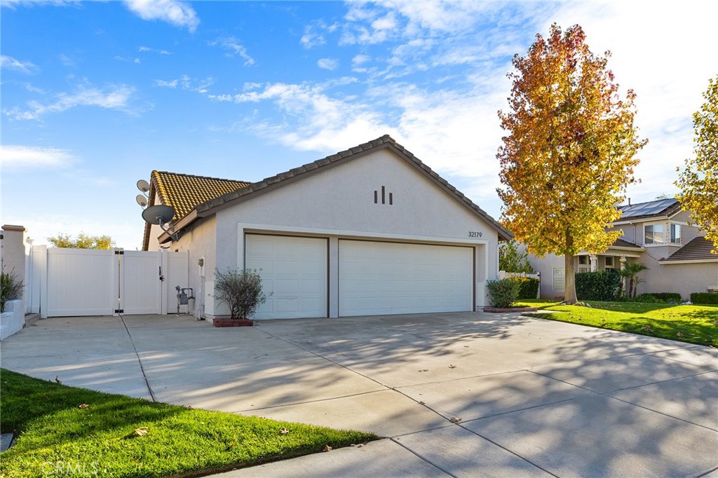 32179 Cala Torrente Temecula, CA 92592 - Photo 5 of 47