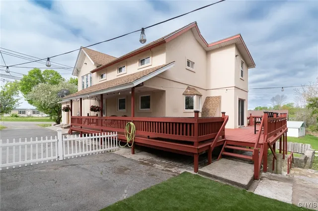 $344,900 | 8929 State Route, Chaumont, NY 13622