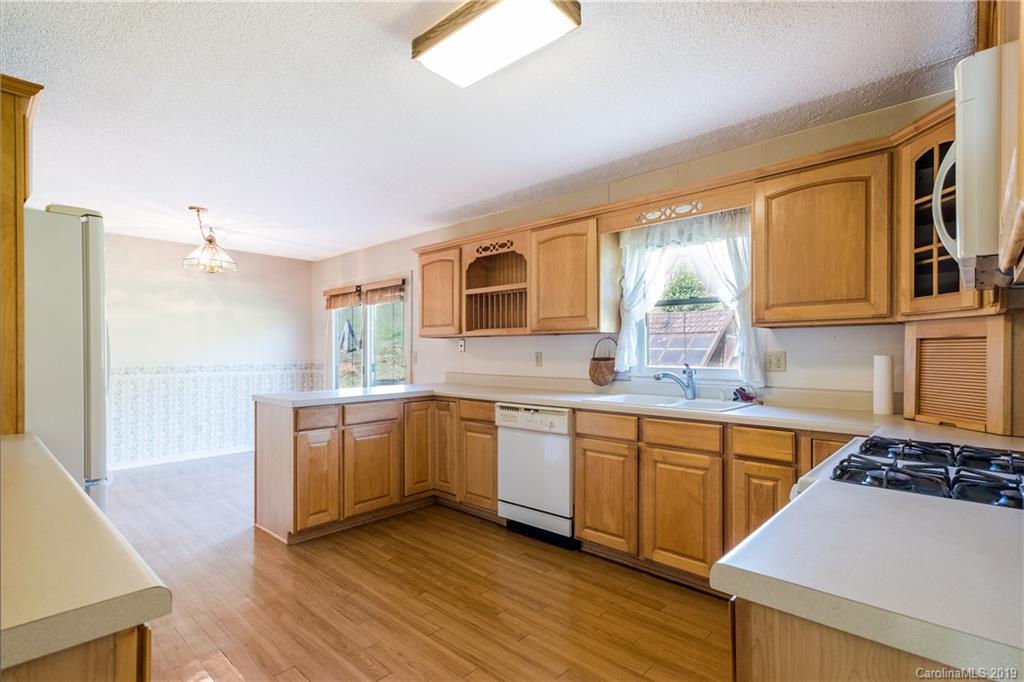 1086 Jones Cove Road Clyde, NC 28721 - Photo 15 of 29