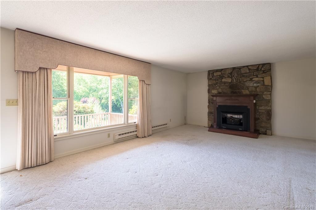 1086 Jones Cove Road Clyde, NC 28721 - Photo 10 of 29