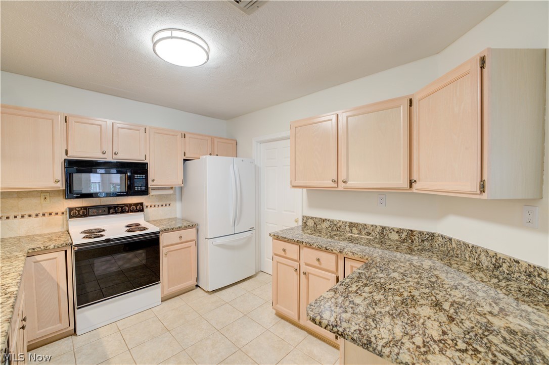 22481 Center Ridge Road, Unit 101 Rocky River, OH 44116 - Photo 6 of 39