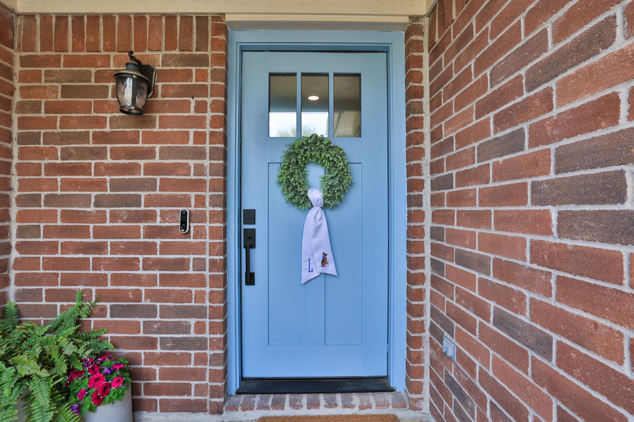 3803 Oaklace Drive Spring, TX 77389 - Photo 4 of 36 a bathroom with a shower