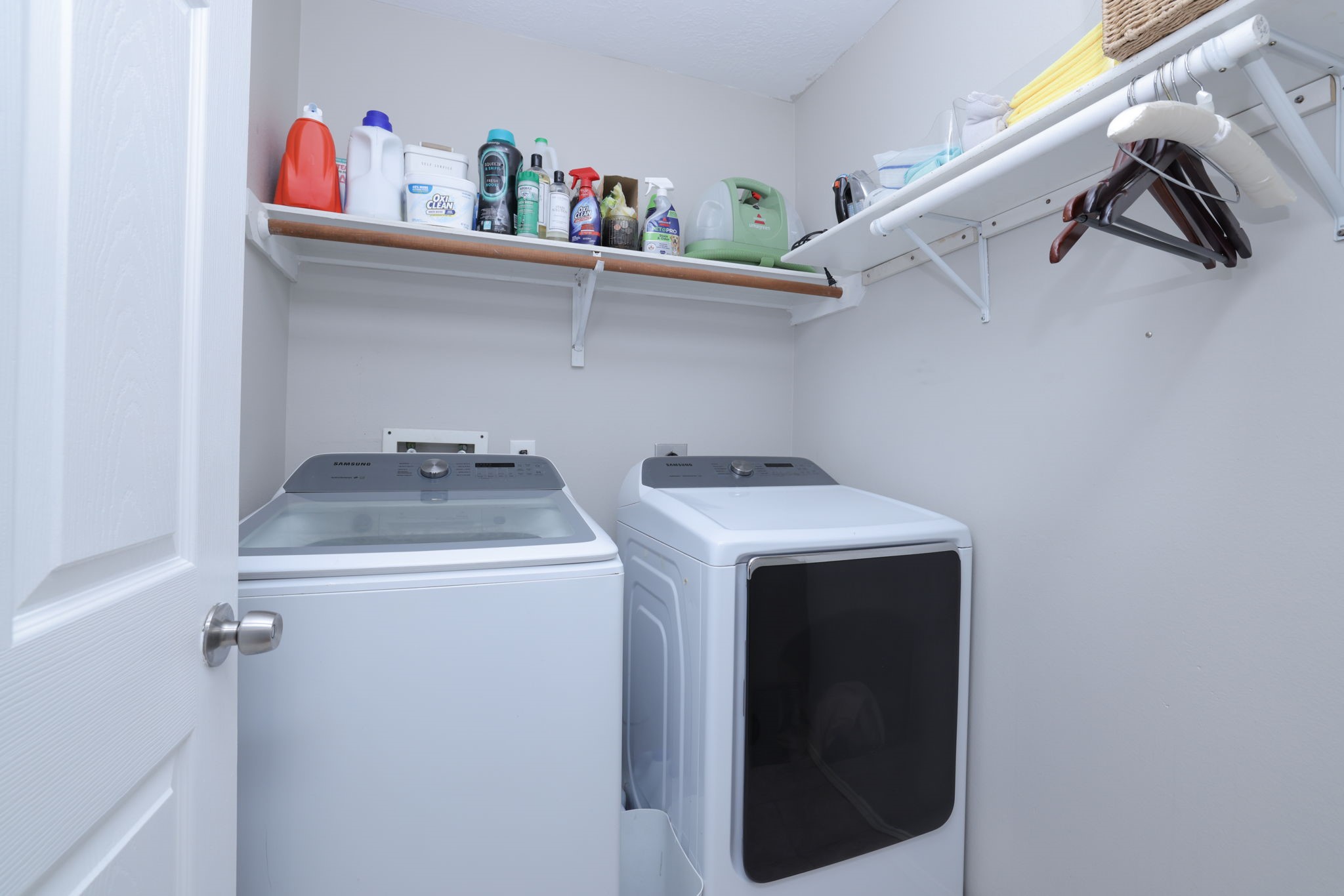 3803 Oaklace Drive Spring, TX 77389 - Photo 10 of 36 a utility room with dryer and washer