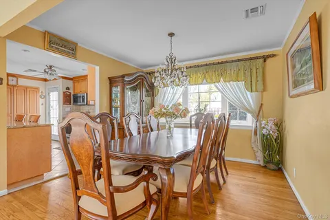 $1,250,000 | 40 Vassar Street, Garden City, NY 11530