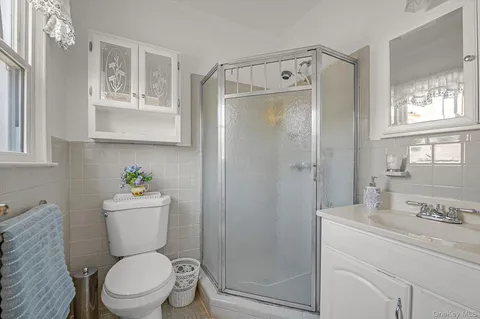 $1,250,000 | 40 Vassar Street, Garden City, NY 11530