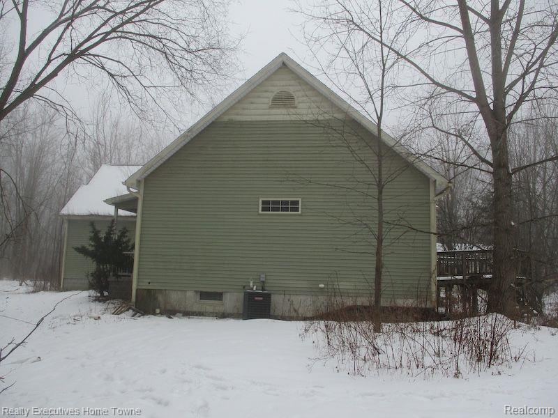 11294 Rose Road Emmett, MI 48022 - Photo 4 of 30