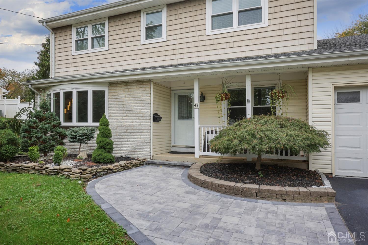 43 Seneca Road Old Bridge, NJ 08857 - Photo 3 of 35 Gallery Image 3