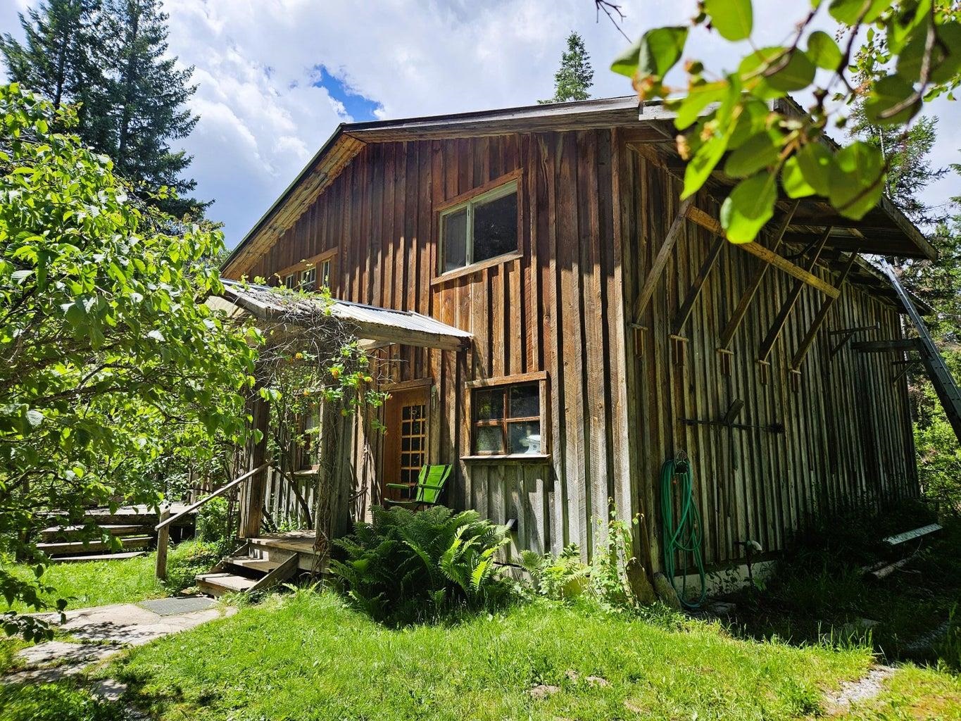 1407 Old CC Road Colville, WA 99114 - Photo 1 of 47