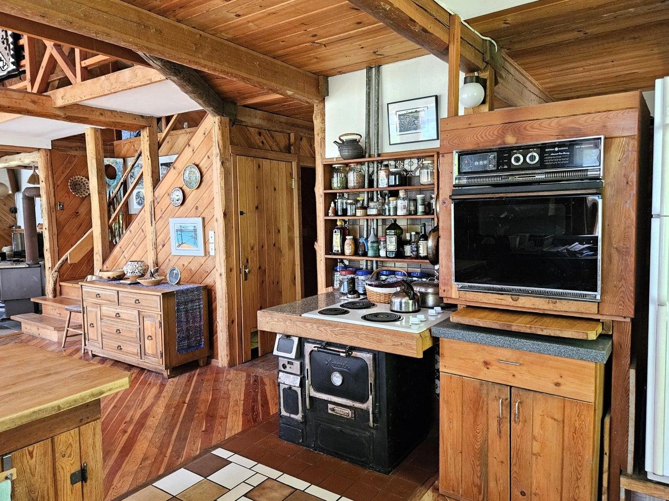 1407 Old CC Road Colville, WA 99114 - Photo 19 of 47