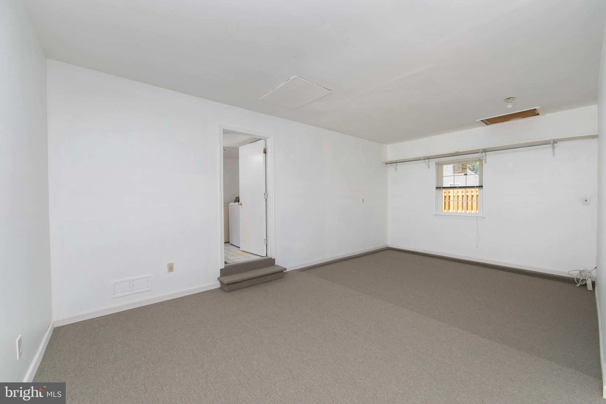 3007 Rampart Road Bensalem, PA 19020 - Photo 21 of 48 an empty room with window