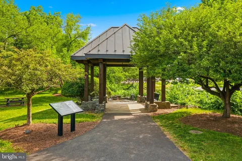 $929,900 | 232 Bluemont Branch Terrace Southeast, Leesburg, VA 20175