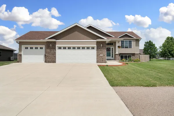 $414,900 | 2011 12th Avenue Northeast, Austin, MN 55912