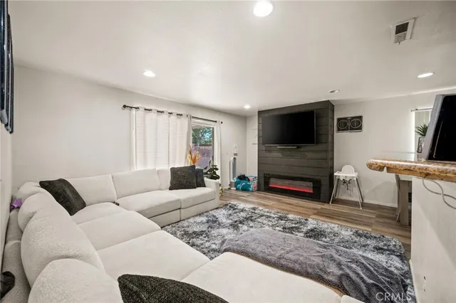 $360,000 | 43826 Beech Avenue, Lancaster, CA 93534