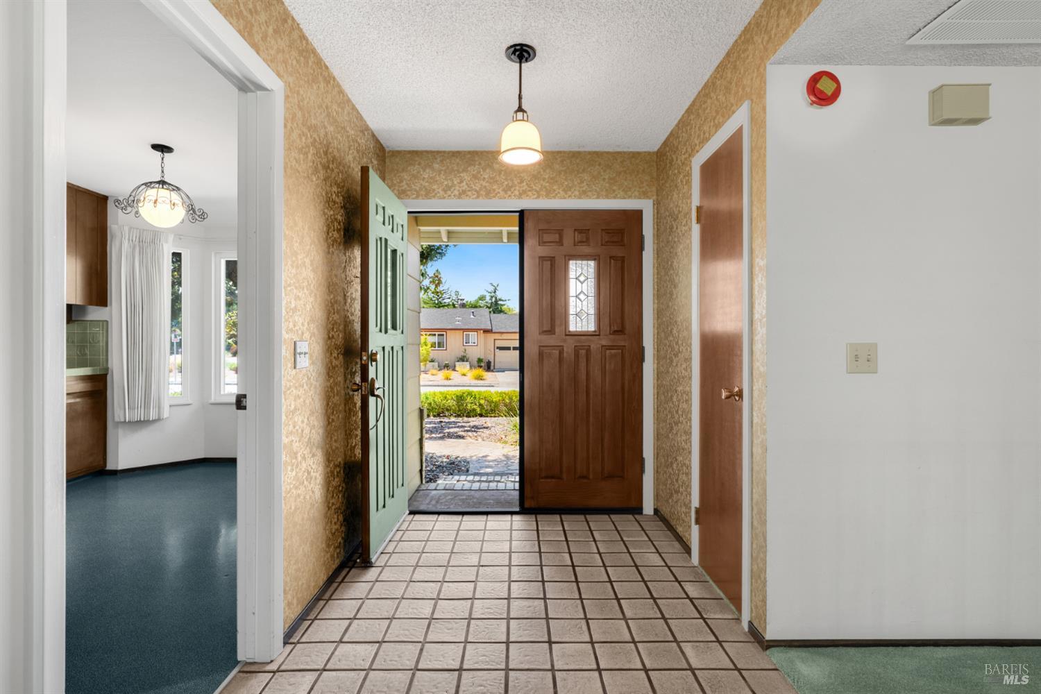 2904 Jason Drive Santa Rosa, CA 95405 - Photo 6 of 33 a view of a hallway view with a bathroom