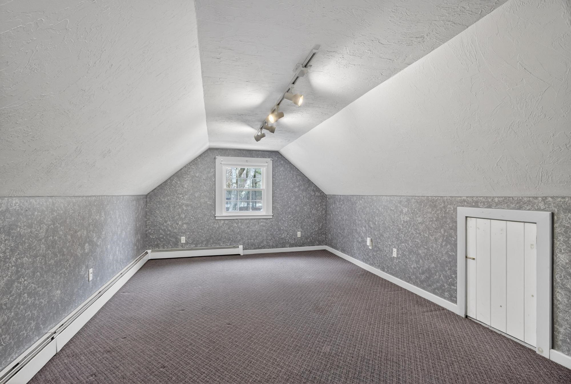 36 Bedford Road Merrimack, NH 03054 - Photo 19 of 30