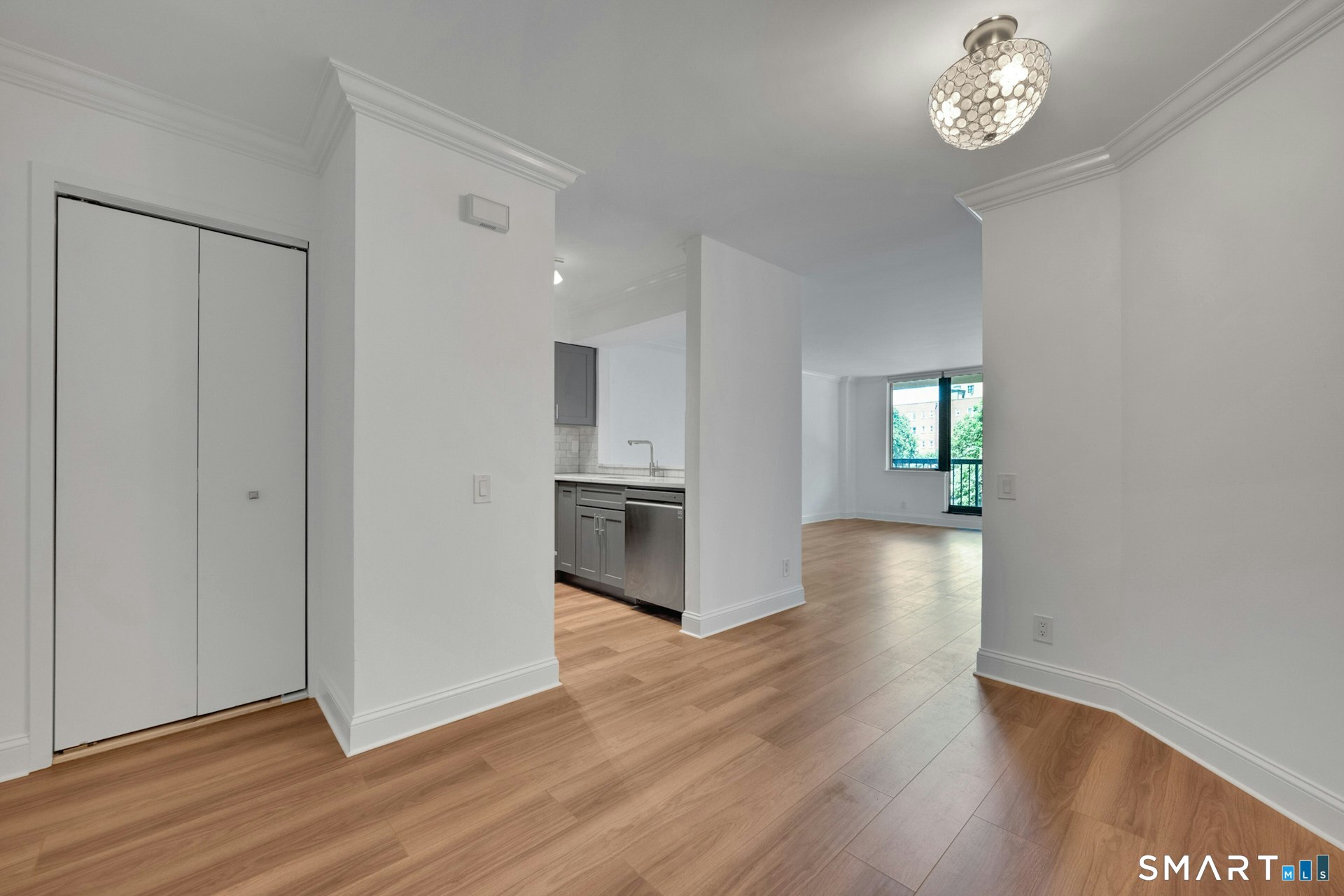 25 Forest Street, Unit 4F Stamford, CT 06901 - Photo 6 of 33
